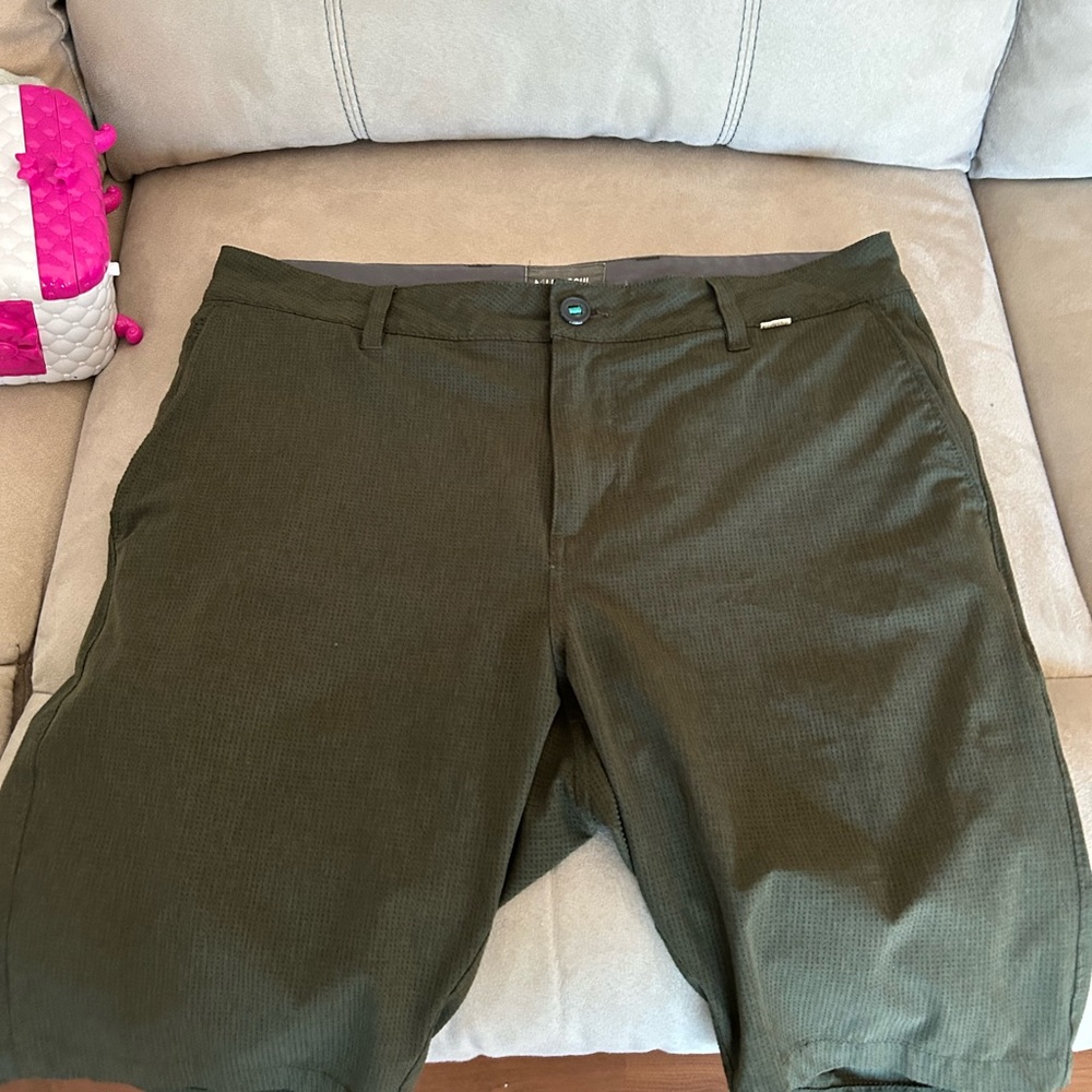 Linksoul Olive AC Boardwalker Short